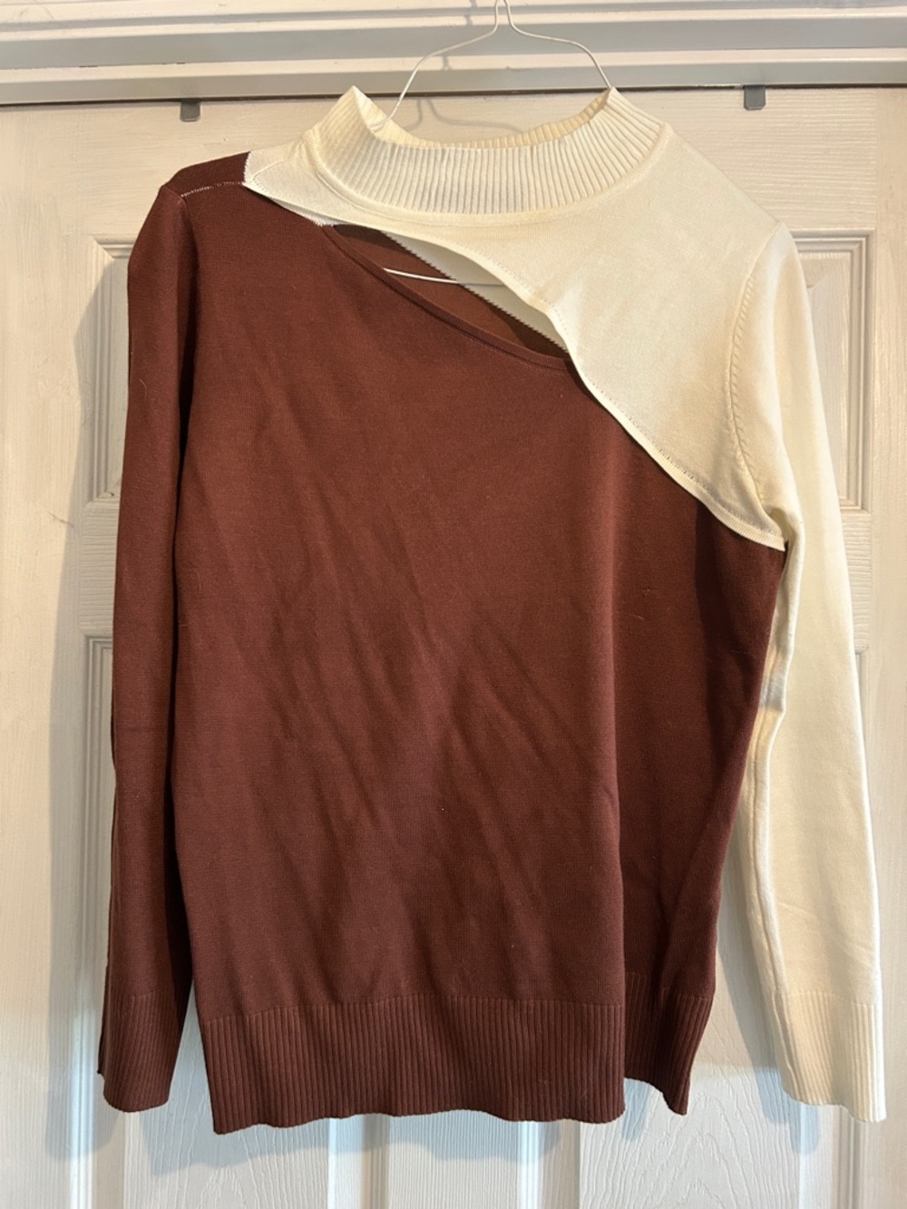 Absolutely Famous Brown and Cream Colorblock Crewneck Sweater